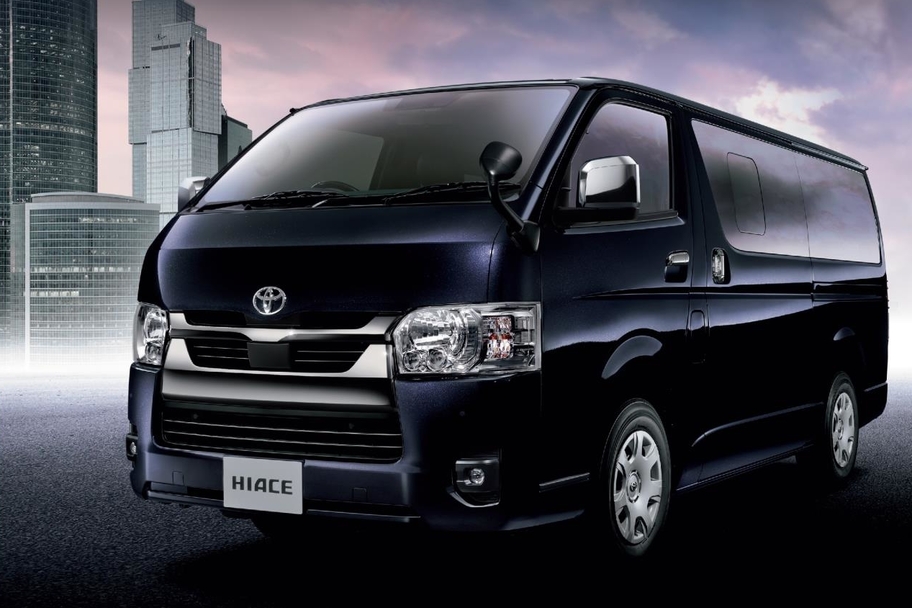 【レンタルポジ入り素材】(左):特別仕様車スーパーGL“DARK PRIME II”(2WD・2800ディーゼル・標準ボディ)