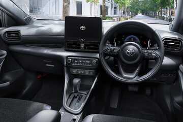 Z（ハイブリッド・2WD）