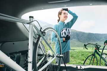 【モデル入り素材】Z“Adventure”（ハイブリッド・2WD）